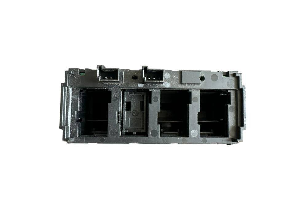 Interior control switches A9605400046 Mercedes-Benz Trucks ACTROS MP4 / MP5 2018