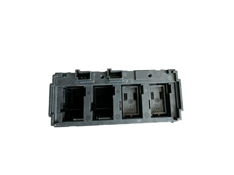 Interior control switches A9605400246 Mercedes-Benz Trucks ACTROS MP4 / MP5 2018