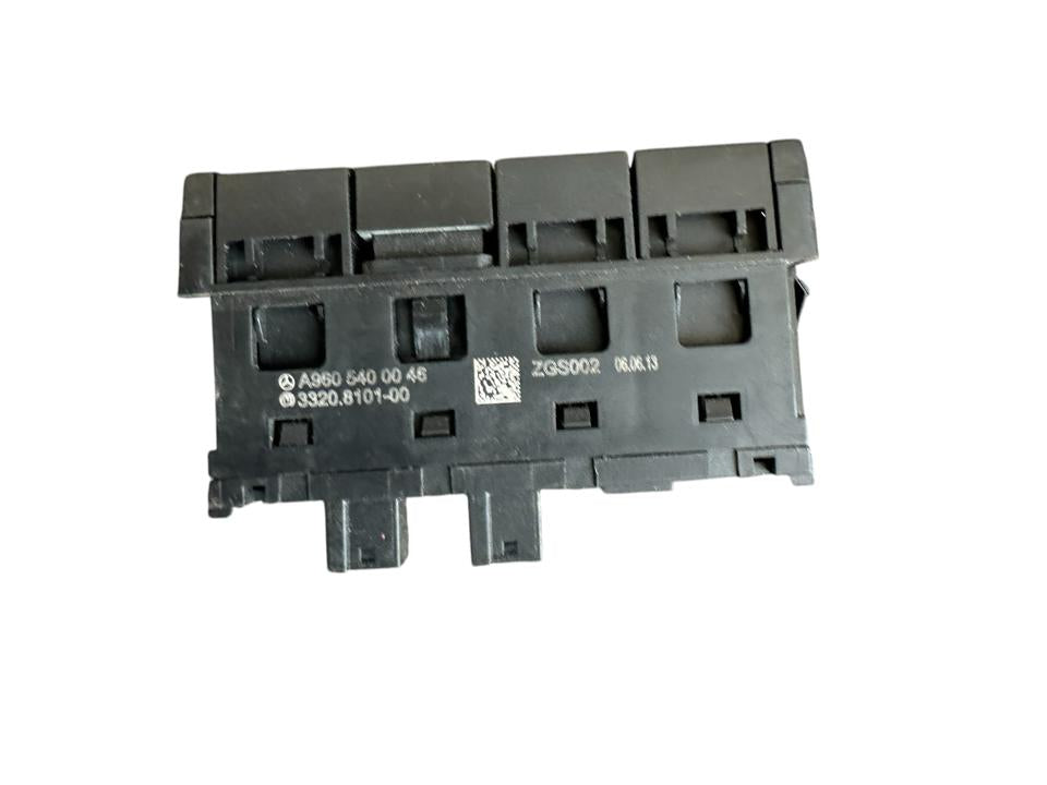 Interior control switches A9605400046 Mercedes-Benz Trucks ACTROS MP4 / MP5 2018