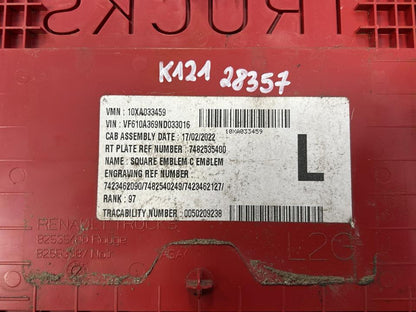 Badge 7482535400 Renault Trucks T 2022