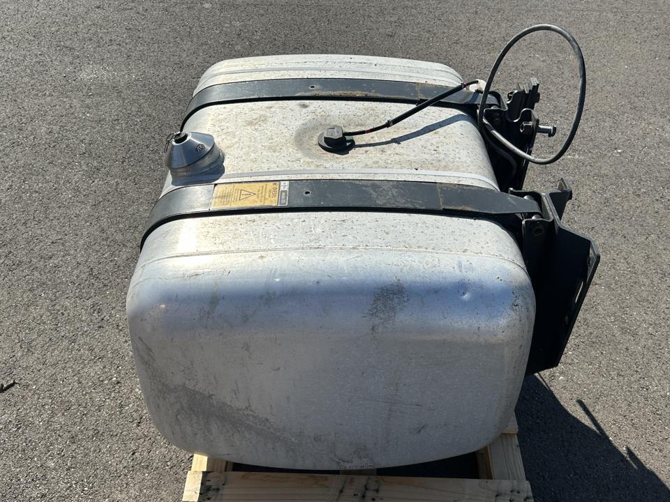 Fuel tank A9604703104 330L Mercedes-Benz Trucks ACTROS MP4 / MP5 2019