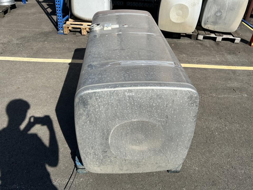 Fuel tank 81122016949 710L MAN Trucks TGX II 2020