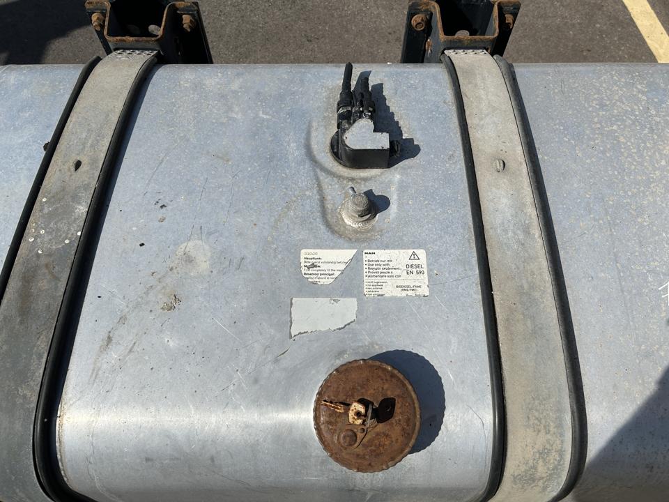Fuel tank 81122015877 710L MAN Trucks TGX I 2016