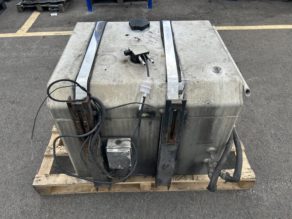 Fuel tank Mercedes-Benz Trucks ACTROS MP4 / MP5 2017