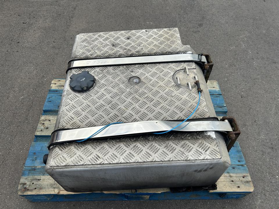 Fuel tank Mercedes-Benz Trucks ACTROS MP4 / MP5 2017