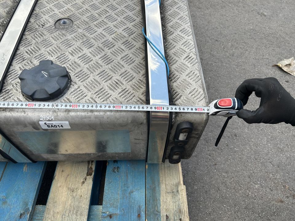 Fuel tank Mercedes-Benz Trucks ACTROS MP4 / MP5 2017