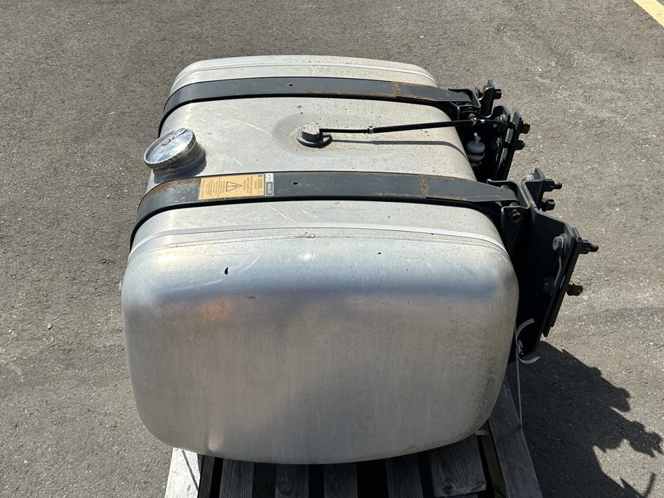 Fuel tank A9604703104 330L Mercedes-Benz Trucks ACTROS MP4 / MP5 2018