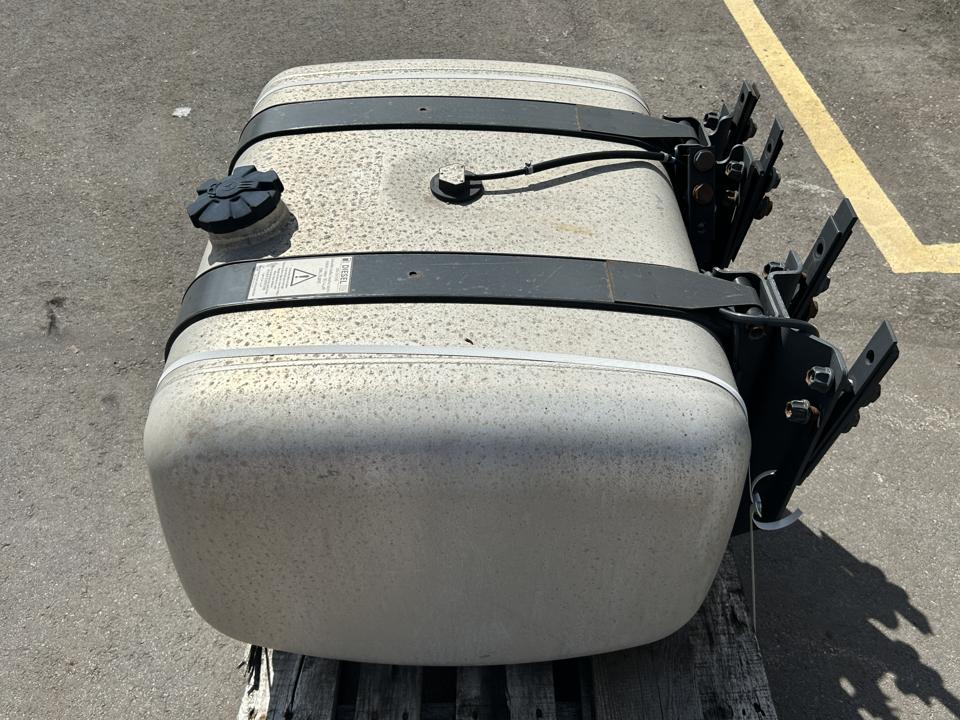 Fuel tank A9604702103 330L Mercedes-Benz Trucks ACTROS MP4 / MP5 2018