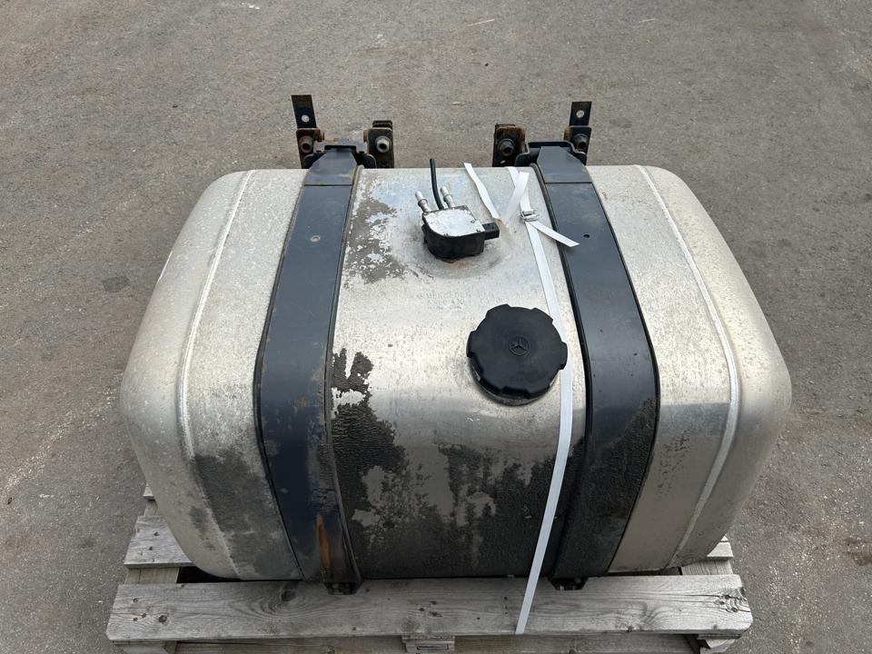 Fuel tank A9604701103 290L Mercedes-Benz Trucks ACTROS MP4 / MP5 2018