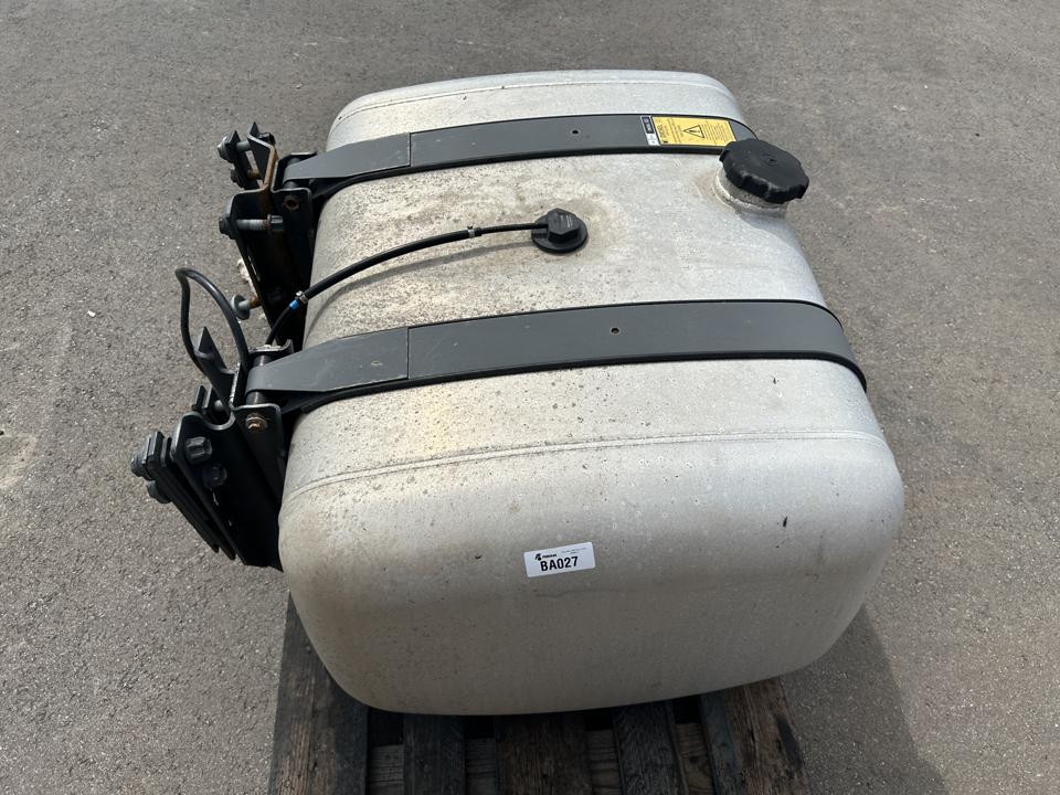 Fuel tank A9604702103 330L Mercedes-Benz Trucks ACTROS MP4 / MP5 2018