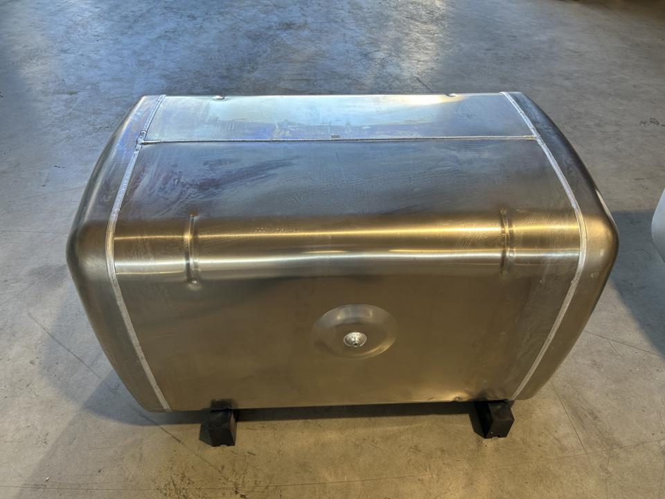 NEW Mercedes Benz 550L fuel tank 700x700x1230 A9424701401