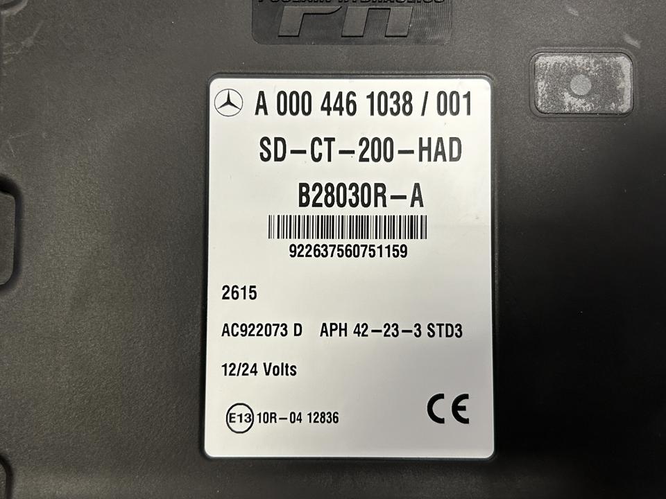 NEW Mercedes Benz control unit A0004461038