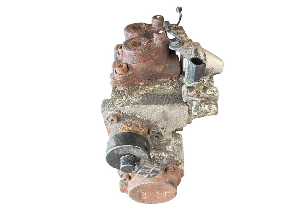 Топливный насос A4710900850 Mercedes-Benz Trucks ACTROS MP4 / MP5 2021