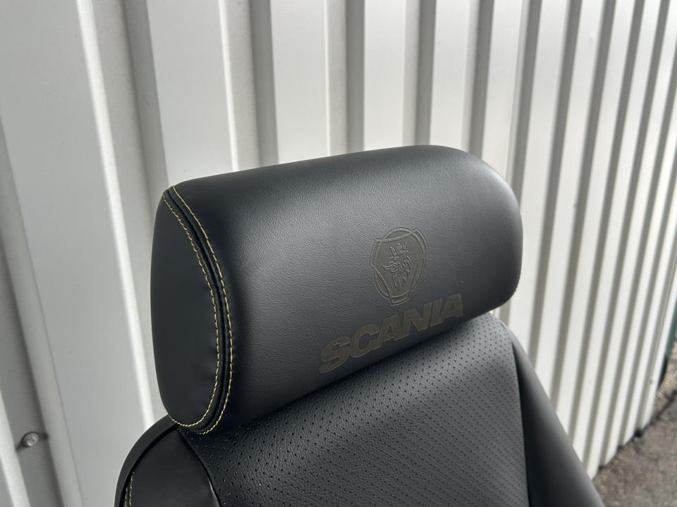 Passenger seat 2474716 Scania R II 2018