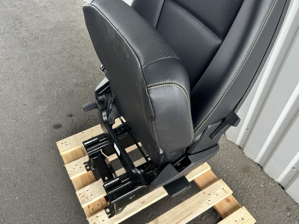 Passenger seat 2474716 Scania R II 2018