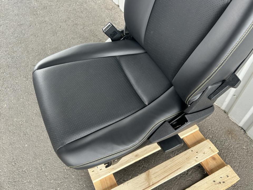 Passenger seat 2474716 Scania R II 2018