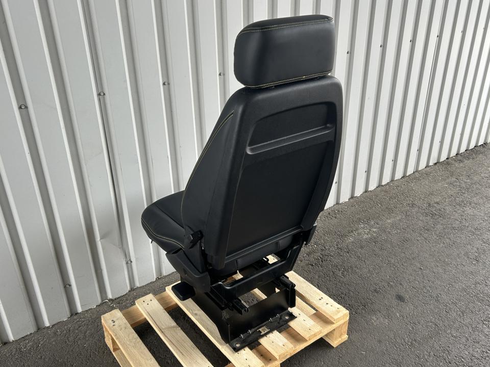 Passenger seat 2474716 Scania R II 2018