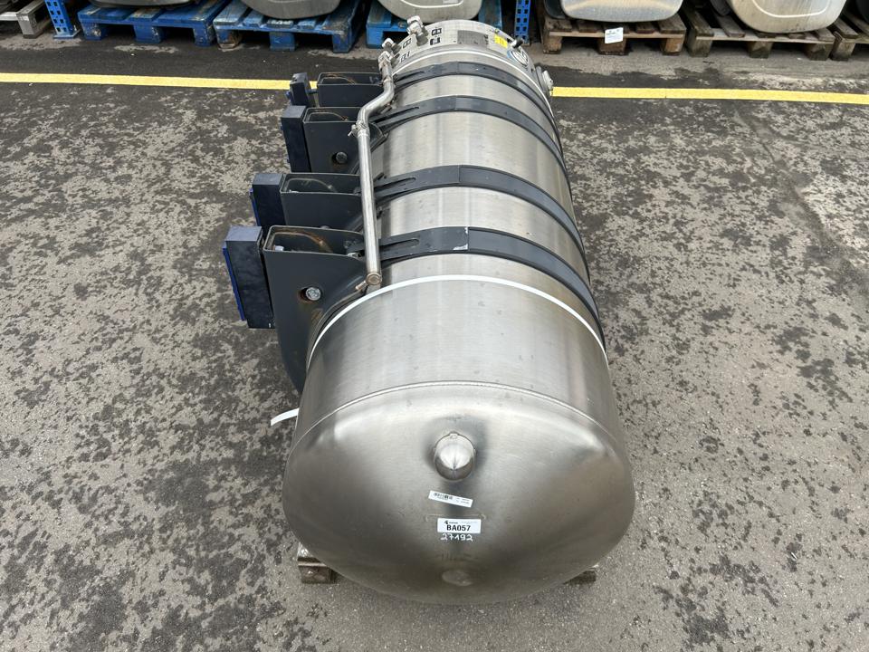 Fuel tank 2782050 LNG Scania R II 2021