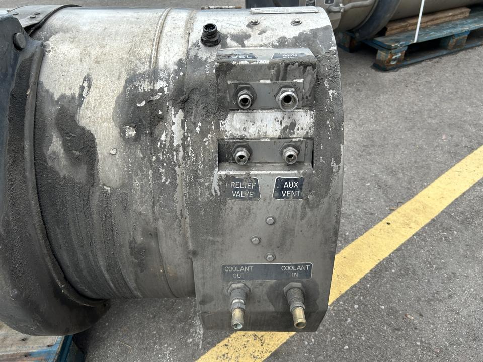 Fuel tank 5802695662 LNG Iveco Trucks S-WAY 2021
