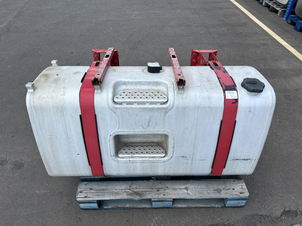 Fuel tank 21335679 550L Volvo Trucks FH II 2016