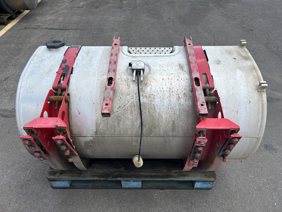 Fuel tank 21335679 550L Volvo Trucks FH II 2016