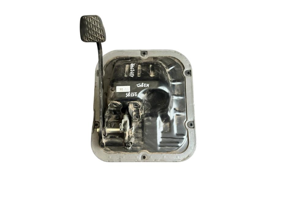 Brake pedal A9602941401 Mercedes-Benz Trucks ACTROS MP4 / MP5 2017