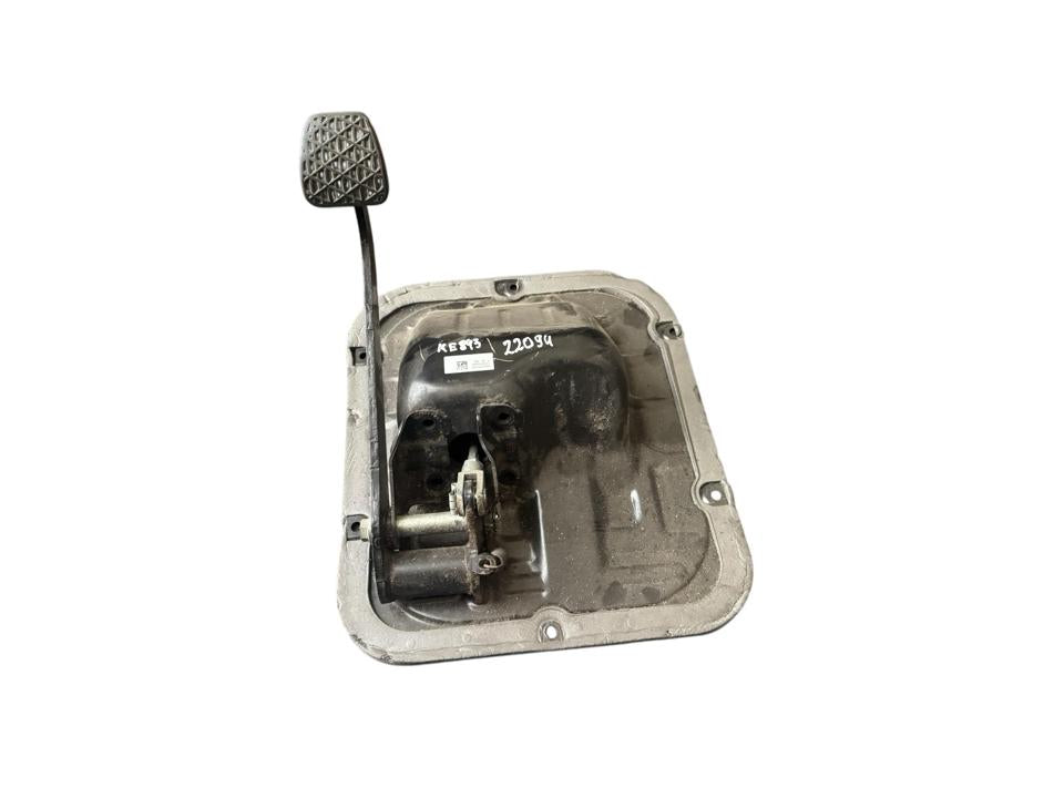 Brake pedal A9602941401 Mercedes-Benz Trucks ACTROS MP4 / MP5 2015