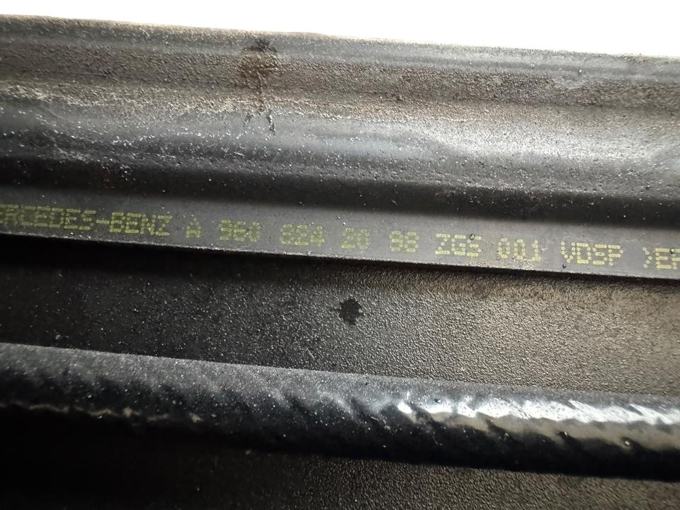 Valytuvų apdaila A9608200112 Mercedes-Benz Trucks ACTROS MP4 / MP5 2021
