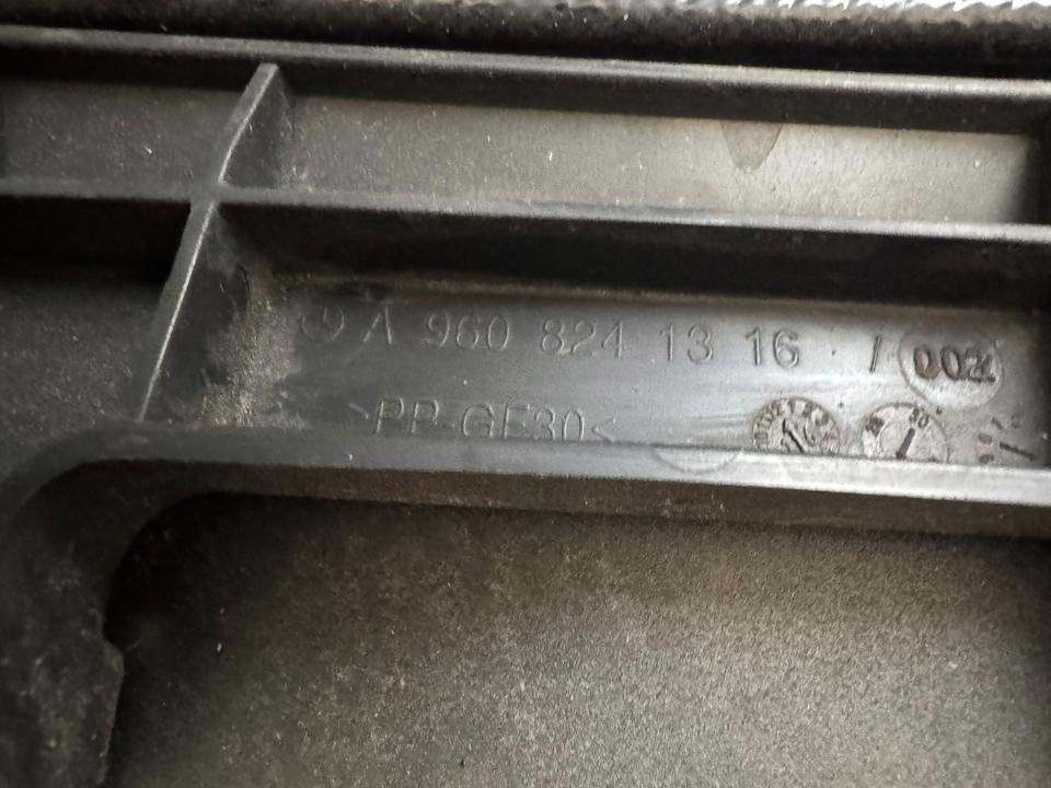 Wipers trim A9608241316 Mercedes-Benz Trucks ACTROS MP4 / MP5 2018