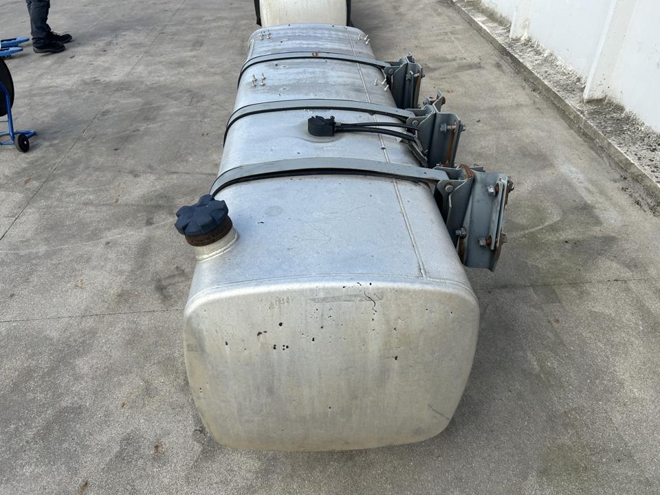 Kuro bakas 1944803 765L DAF XF 2018