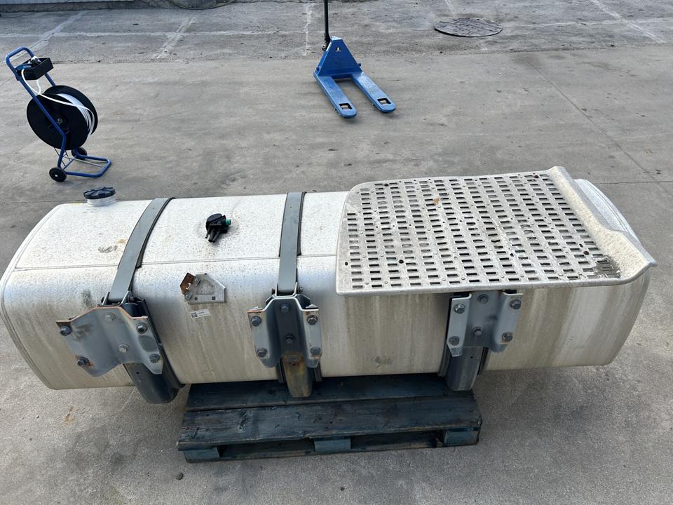 Fuel tank 1944801 845L DAF XF 2018