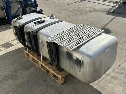Fuel tank A9604704901 660L + 75L Mercedes-Benz Trucks ACTROS MP4 / MP5 2019
