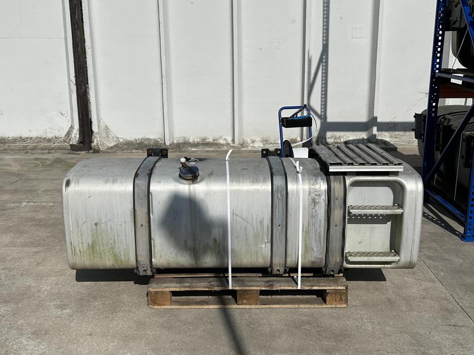Fuel tank 81122016456 910L MAN Trucks TGX I 2018