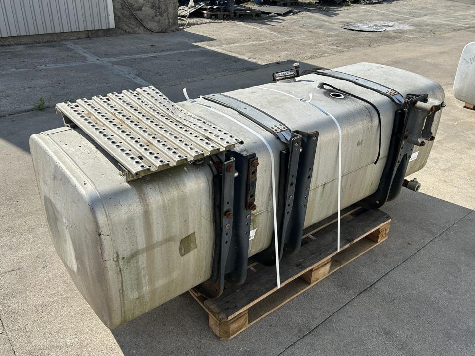 Fuel tank 81122016456 910L MAN Trucks TGX I 2018