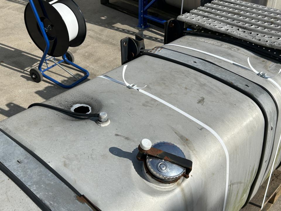 Fuel tank 81122016456 910L MAN Trucks TGX I 2018
