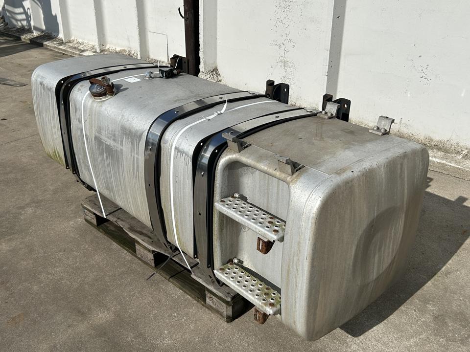 Fuel tank 81122016456 910L MAN Trucks TGX I 2018