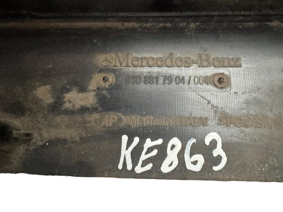 Mudguard A9608817904 Mercedes-Benz Trucks ACTROS MP4 / MP5 2018 Left Rear