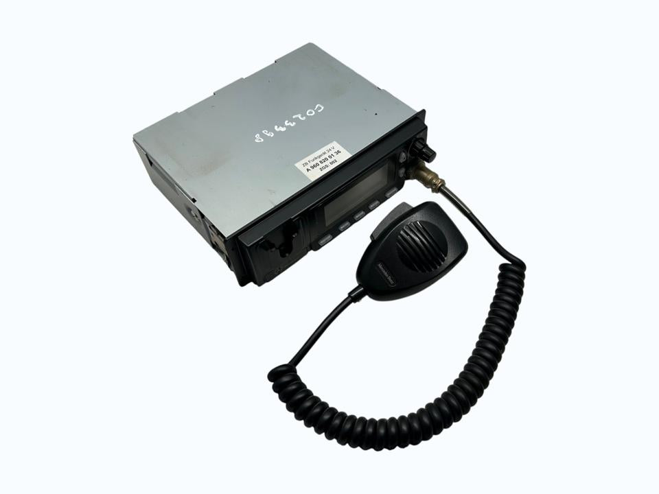 Комплектующие / аксессуары A9608200136 radio Mercedes-Benz Trucks ACTROS MP4 / MP5 2021