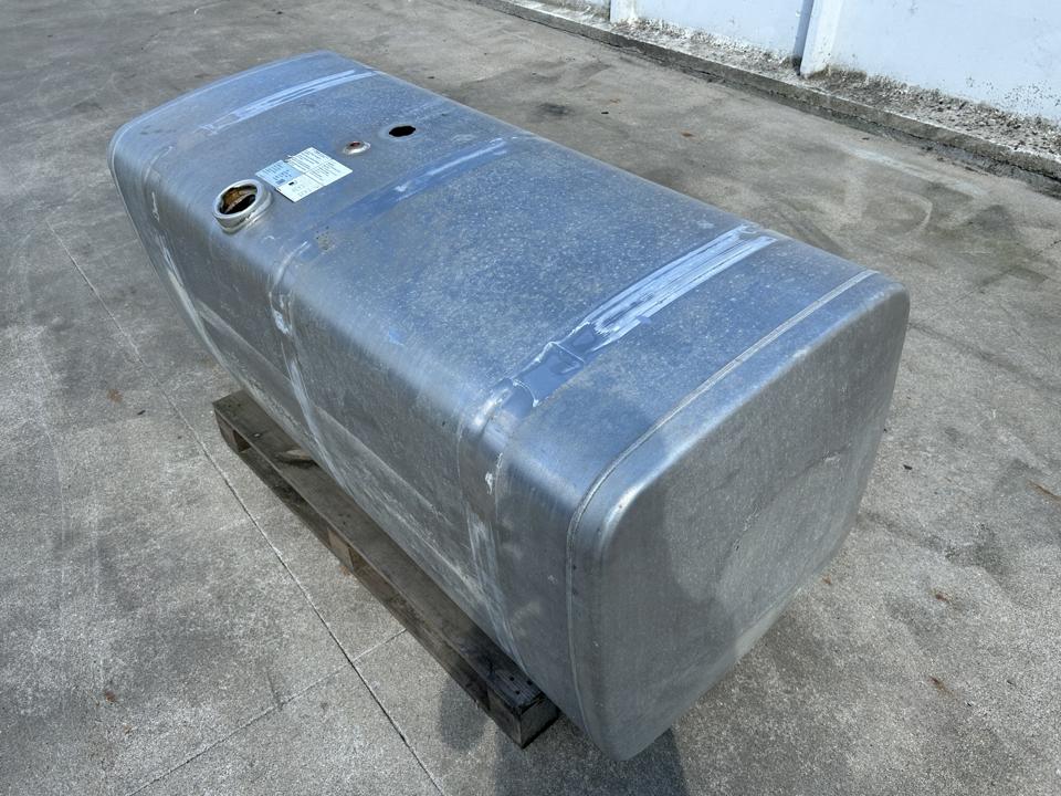 Fuel tank 81122016948 710L MAN Trucks TGX II 2020