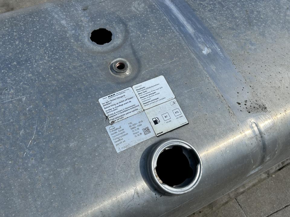 Fuel tank 81122016948 710L MAN Trucks TGX II 2020