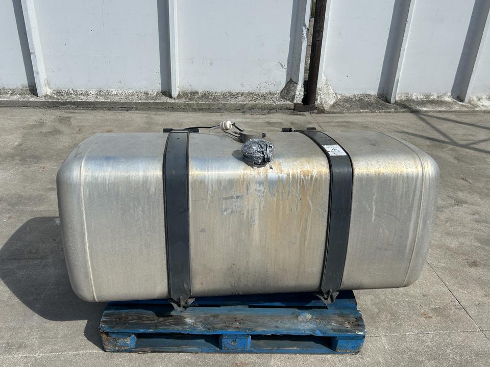 Fuel tank A9604703903 630L Mercedes-Benz Trucks ACTROS MP4 / MP5 2018