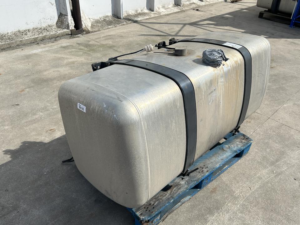 Fuel tank A9604703903 630L Mercedes-Benz Trucks ACTROS MP4 / MP5 2018