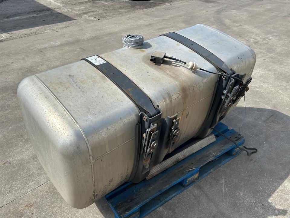 Fuel tank A9604703903 630L Mercedes-Benz Trucks ACTROS MP4 / MP5 2018