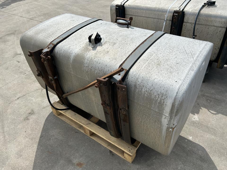Fuel tank 650L Iveco Trucks STRALIS II 2015
