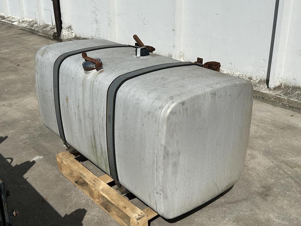 Fuel tank 650L Iveco Trucks STRALIS II 2015