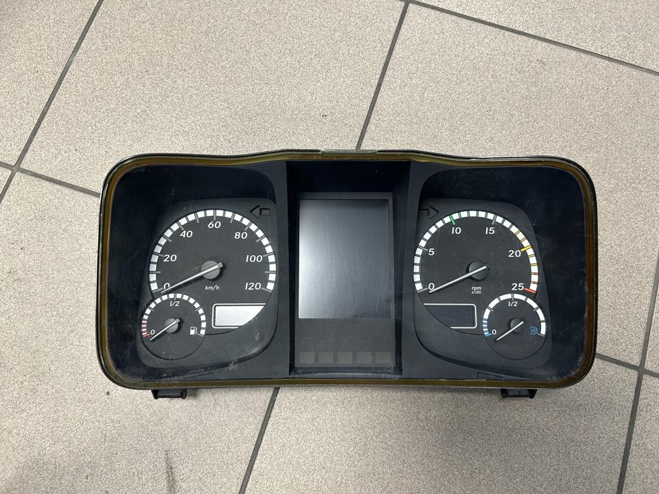 Панель приборов A0084468221 Mercedes-Benz Trucks ACTROS MP4 / MP5 2014