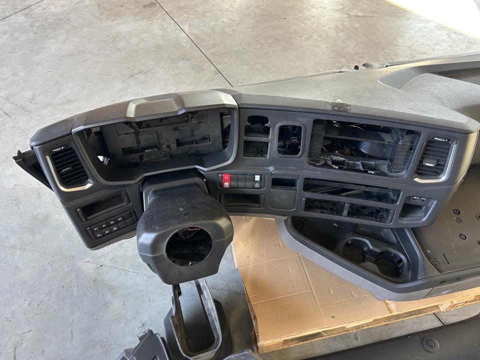 Dashboard set 2084748 Scania R II 2019