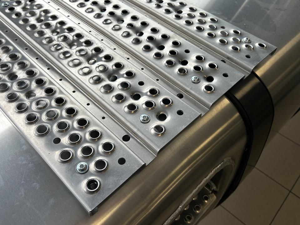 NEW Mercedes Benz fuel tank step plate