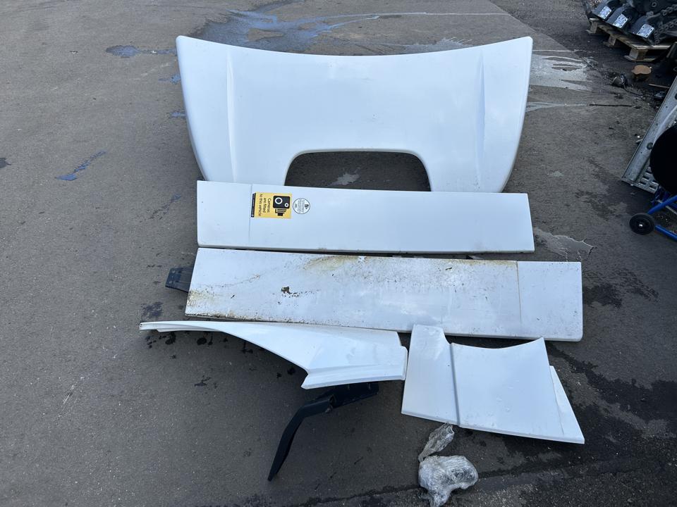 Cabin spoilers set A9607902744 Mercedes-Benz Trucks ACTROS MP4 / MP5 2018