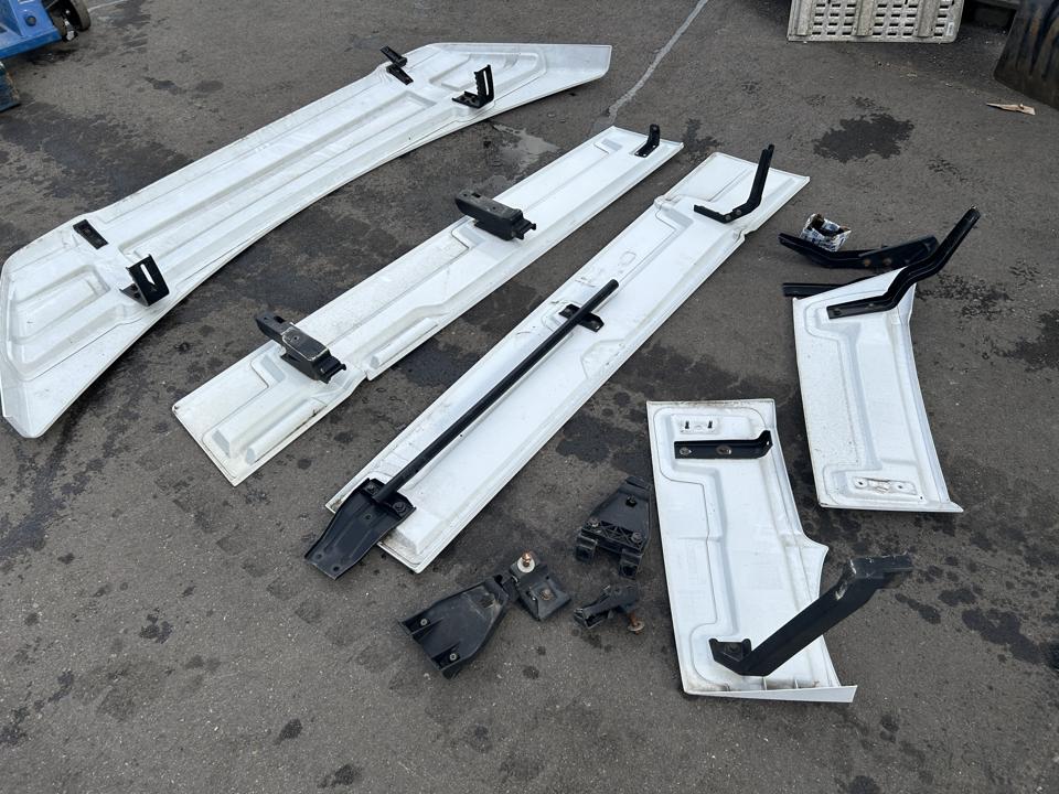 Cabin spoilers set A9607900544 Mercedes-Benz Trucks ACTROS MP4 / MP5 2018